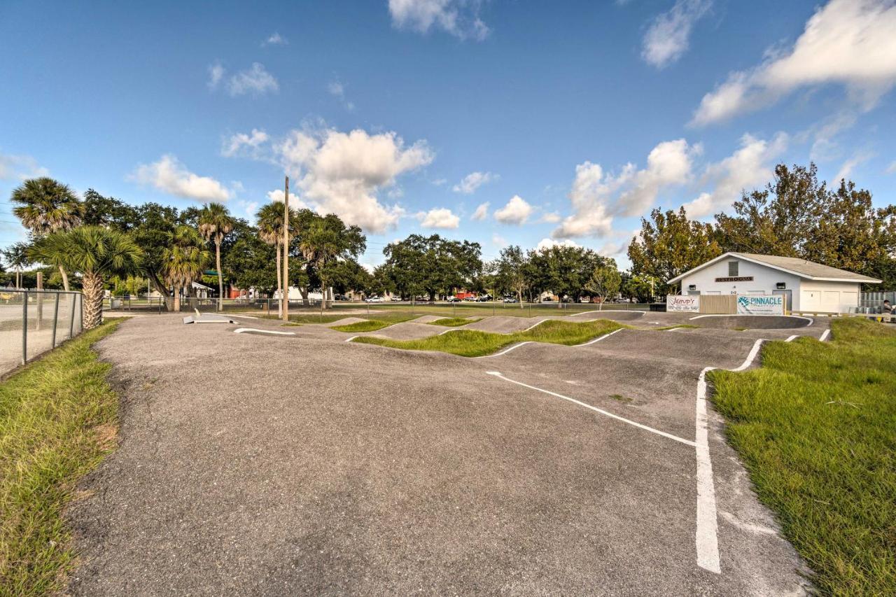 Dog-Friendly Home With Yard About 6 Miles To The Beach! Sarasota Buitenkant foto